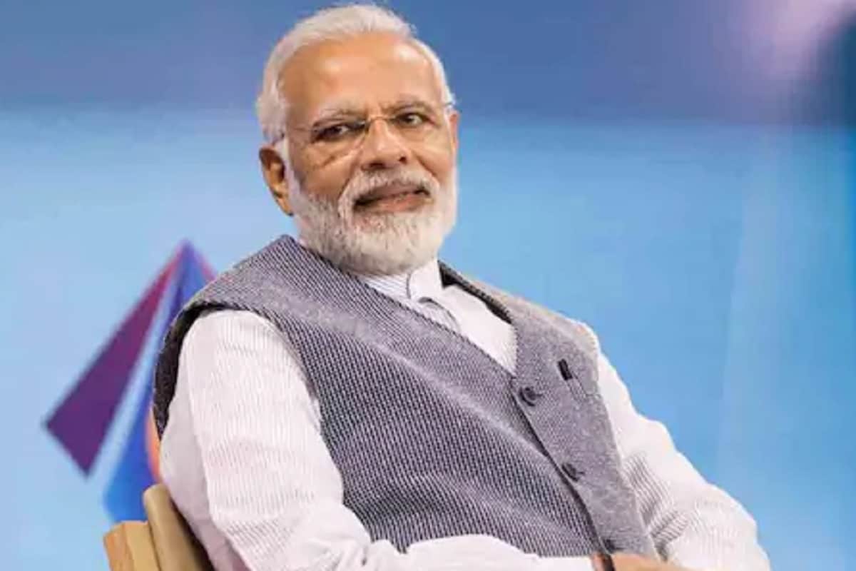 आगामी बजेट 2021 (Budget 2021) मध्ये रोडमॅप जाहीर केला जाऊ शकतो. या अहवालाच्या मते सरकारने यासंदर्भात संपूर्ण आराखडा तयार केला आहे आणि अॅस्ट्रजेनिकामधून मोठ्या प्रमाणात लस घेण्याची तयारी आहे. आगामी बजेट 2021 (Budget 2021) मध्ये रोडमॅप जाहीर केला जाऊ शकतो. या अहवालाच्या मते सरकारने यासंदर्भात संपूर्ण आराखडा तयार केला आहे आणि अॅस्ट्रजेनिकामधून मोठ्या प्रमाणात लस घेण्याची तयारी आहे.