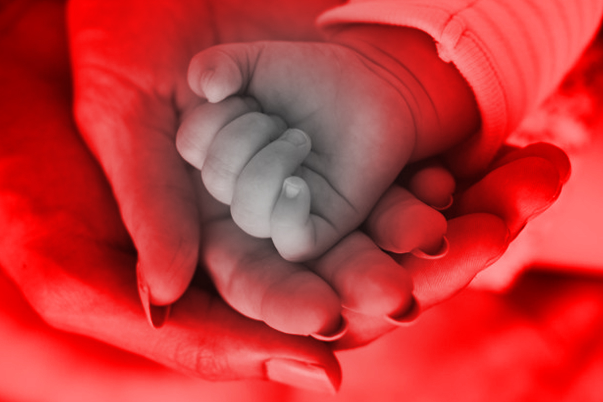 8 महिन्याच्या चिमुकल्याला आईनं दिला दुसरा जन्म; यकृतदान करून माऊलीनं वाचवला बाळाचा जीव