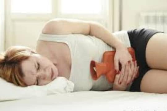 Health tips : मासिक पाळीचा त्रास असह्य होतोय? हे आहेत त्यापासून वाचण्याचे घरगुती उपाय