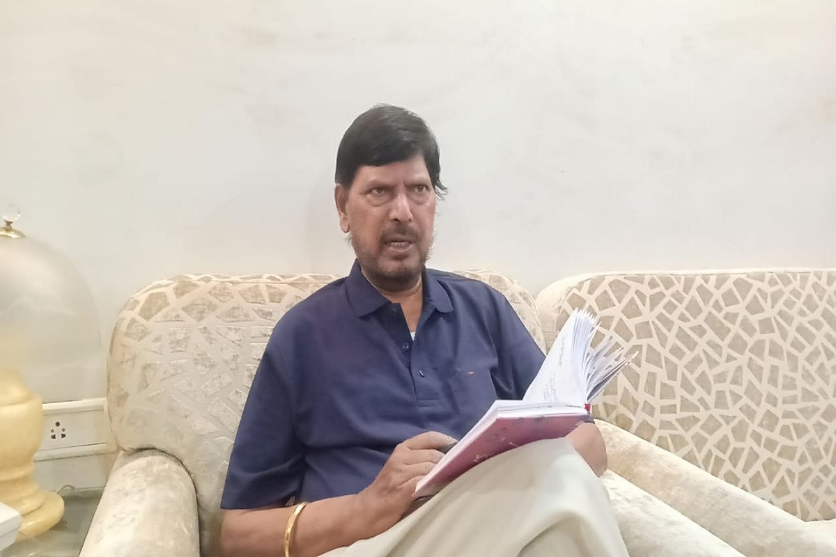 ‘महाराष्ट्रात भूकंप होणार, सरकार कधी पडेल हे उद्धव ठाकरेंना कळणारही नाही’