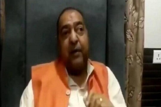 VIDEO: 'अशा मुली ऊसाच्या शेतातच का सापडतात?' हाथरस प्रकरणी भाजप नेता बरळला