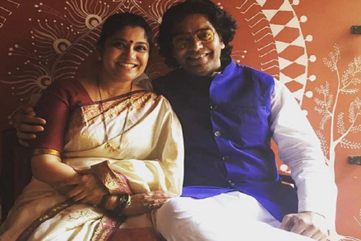 'तुम ही मेरा प्रेम-निवेदन...', रेणुका शहाणेंच्या वाढदिवशी आशुतोष राणा यांची रोमँटिक पोस्ट व्हायरल