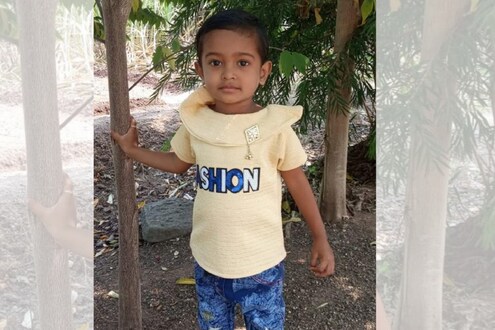 ‘माझी चिमुकली गेली..’, आईने फोडला हंबरडा; सगळ्यांच्या काळजाचं झालं पाणी! ‘माझी चिमुकली गेली..’, आईने फोडला हंबरडा; सगळ्यांच्या काळजाचं झालं पाणी!