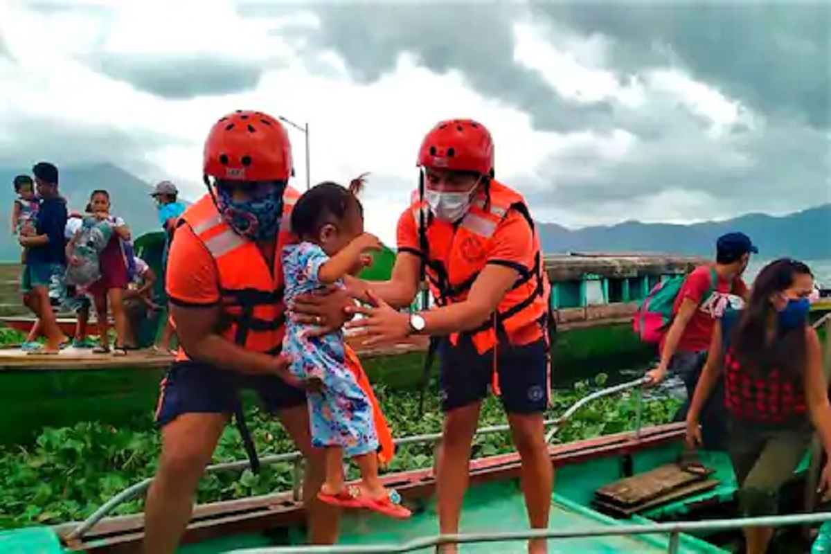 ALERT! आता आणखी एक नैसर्गिक संकट; उद्या येतंय जगातील सर्वात महाभयंकर वादळ
