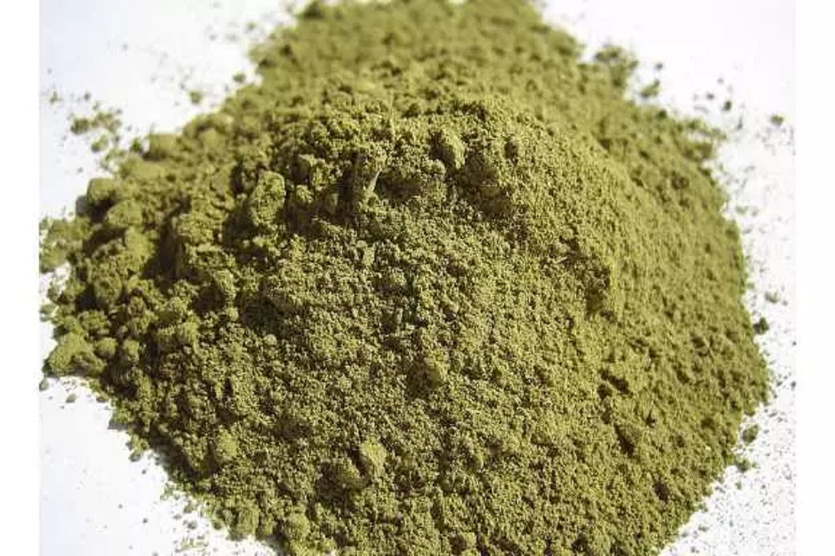 कोरोना काळात तुमची रोगप्रतिकारक शक्ती वाढवणारं चूर्ण; पाहा घरच्या घरी कसं बनवायचं