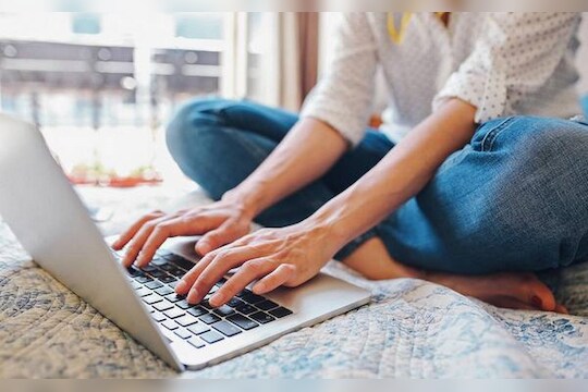 Work From Anywhere: जगाच्या कुठल्याही कोपऱ्यातून करा ऑफिसचं काम, ही भारतीय कंपनी आखतेय योजना
