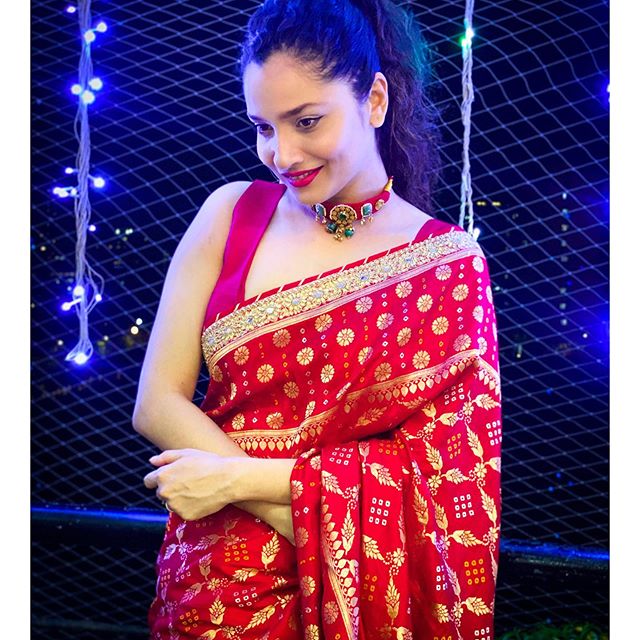 पवित्र रिश्ता या मालिकेमुळे अंकिता लोखंडे घराघरात पोहोचली होती. त्यानंतर तिच्या आणि सुशांत सिंह राजपूतच्या प्रेमप्रकरणाच्या बातम्या येत होत्या. पवित्र रिश्ता या मालिकेमुळे अंकिता लोखंडे घराघरात पोहोचली होती. त्यानंतर तिच्या आणि सुशांत सिंह राजपूतच्या प्रेमप्रकरणाच्या बातम्या येत होत्या.