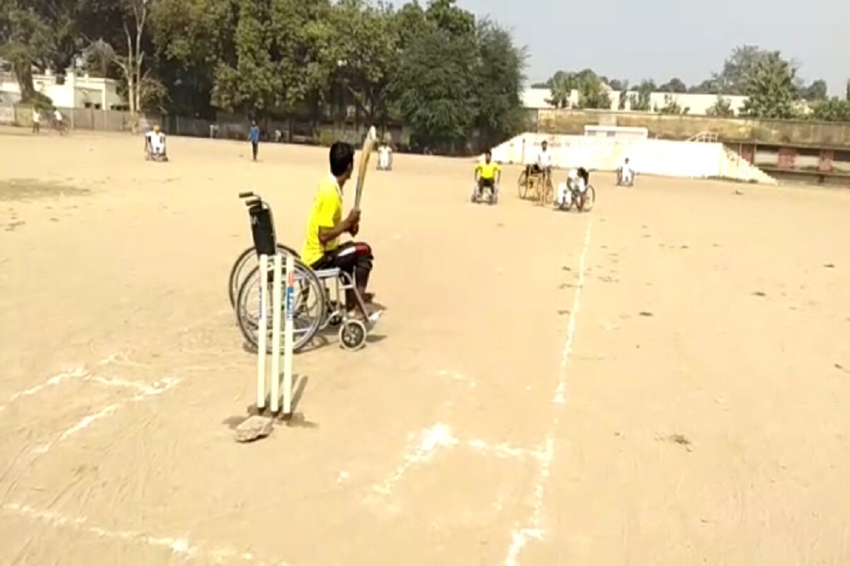 मात्र, या खेळाडूंनी खेद व्यक्त केला की, त्यांना शासन पातळीवर मदत केली गेली नाही. कॅप्टन रामबाली यांनी सांगितले की ते स्वत:च्या पैशानं मिर्झापूरहून आले. मात्र, या खेळाडूंनी खेद व्यक्त केला की, त्यांना शासन पातळीवर मदत केली गेली नाही. कॅप्टन रामबाली यांनी सांगितले की ते स्वत:च्या पैशानं मिर्झापूरहून आले.
