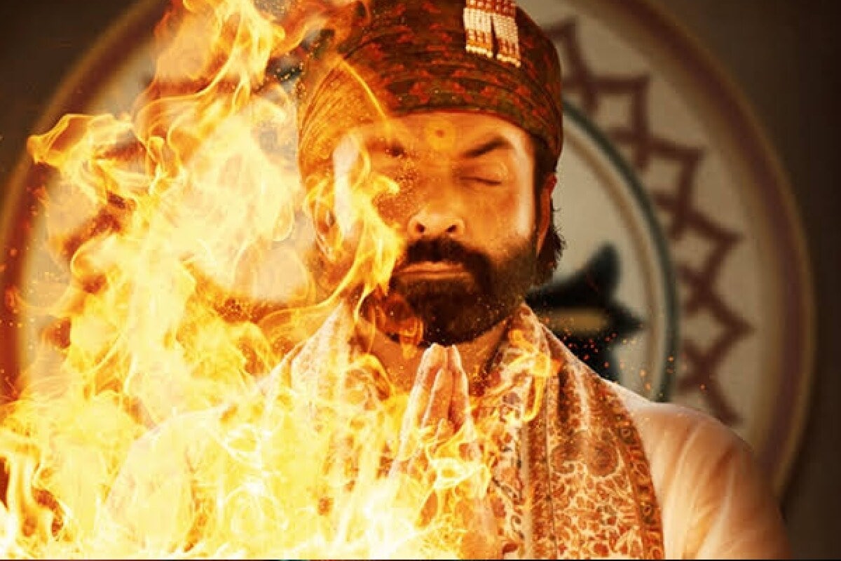 आश्रम 2 बॉबी देओलच्या आश्रम: या वेब सीरिजचा दुसरा सीझन 11 नोव्हेंबरला एमएक्स प्लेयरवर रिलीज होणार आहे. आश्रम 2 बॉबी देओलच्या आश्रम: या वेब सीरिजचा दुसरा सीझन 11 नोव्हेंबरला एमएक्स प्लेयरवर रिलीज होणार आहे.