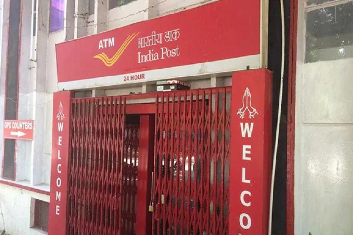 इंडिया पोस्टच्या वेबसाईटवर देण्यात आलेल्या माहितीनुसार, सध्या पोस्ट ऑफिस रिकरिंग डिपॉजिटवर 5.8 टक्के दराने व्याज दिलं जातं. नवे दर 1 एप्रिल 2020 पासून लागू करण्यात आले आहेत. भारत सरकार आपल्या सर्व लघु बचत योजनांच्या व्याज दराची दर तीन महिन्यांनी घोषणा करतात. इंडिया पोस्टच्या वेबसाईटवर देण्यात आलेल्या माहितीनुसार, सध्या पोस्ट ऑफिस रिकरिंग डिपॉजिटवर 5.8 टक्के दराने व्याज दिलं जातं. नवे दर 1 एप्रिल 2020 पासून लागू करण्यात आले आहेत. भारत सरकार आपल्या सर्व लघु बचत योजनांच्या व्याज दराची दर तीन महिन्यांनी घोषणा करतात.