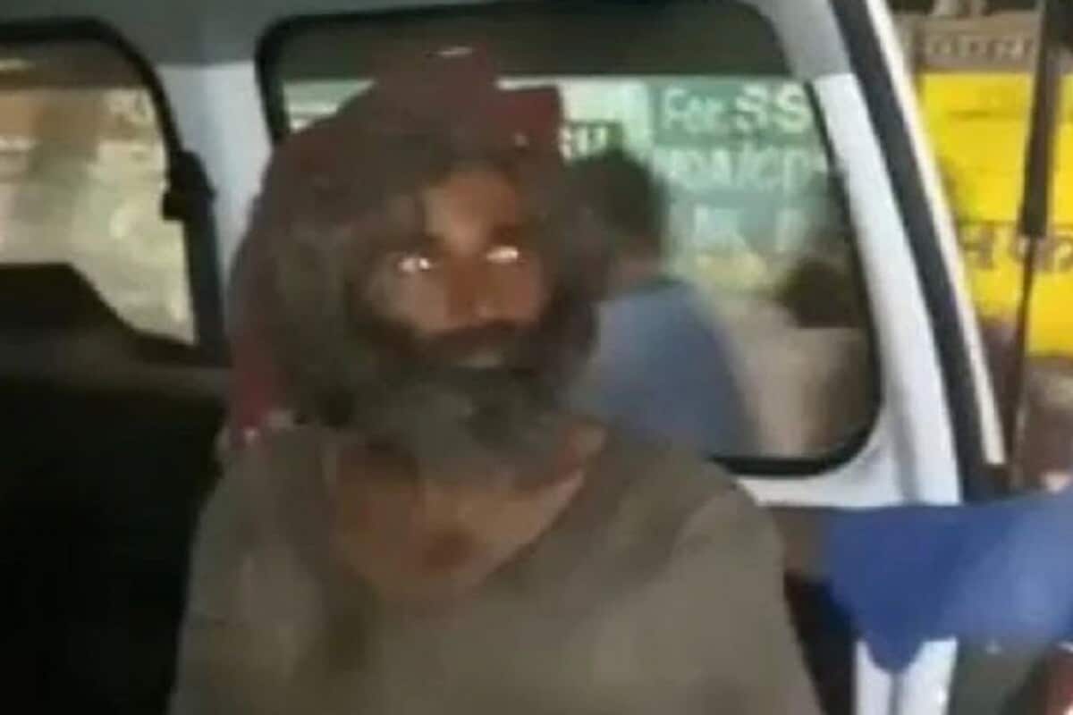 बऱ्याचदा जे आपल्या समोर घडतं त्यापेक्षा प्रत्यक्षात आणखीन काही वेगळं सत्य असतं याचं उत्तम उदाहरण मध्य प्रदेशातल्या एका घटनेतून समोर आलं आहे. बऱ्याचदा जे आपल्या समोर घडतं त्यापेक्षा प्रत्यक्षात आणखीन काही वेगळं सत्य असतं याचं उत्तम उदाहरण मध्य प्रदेशातल्या एका घटनेतून समोर आलं आहे.