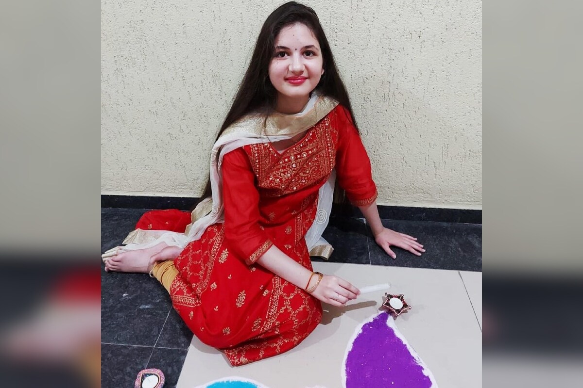 'बजरंगी भाईजान'मध्ये हर्षालीने जेव्हा मुन्नीची भूमिका साकारली होती तेव्हा ती केवळ 7 वर्षांची होती. आता हर्षाली 12 वर्षांची झाली आहे. इतक्या वर्षांनी तिचा लुक एकदम बदलला आहे. (फोटो सौजन्य- Insatgram @harshaalimalhotra_03) 'बजरंगी भाईजान'मध्ये हर्षालीने जेव्हा मुन्नीची भूमिका साकारली होती तेव्हा ती केवळ 7 वर्षांची होती. आता हर्षाली 12 वर्षांची झाली आहे. इतक्या वर्षांनी तिचा लुक एकदम बदलला आहे. (फोटो सौजन्य- Insatgram @harshaalimalhotra_03)