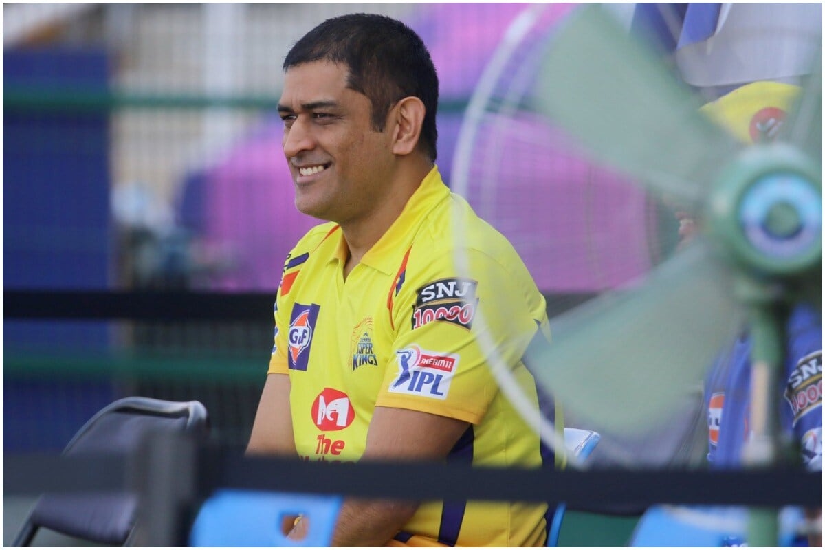 आयपीएलच्या इतिहासात पहिल्यांदा यंदाच्या हंगामात (IPL 2020) एमएस धोनीच्या सीएसकेने (CSK) प्लेऑफमध्ये स्थान मिळवले नाही. आयपीएलच्या तेराव्या हंगामात चेन्नई सुपर किंग्ज (Chennai Super Kings) उत्तम प्रदर्शन करण्यात अयशस्वी ठरली. असे असून देखी CSK एका गोष्टीमध्ये अव्वल ठरली आहे. आयपीएलच्या इतिहासात पहिल्यांदा यंदाच्या हंगामात (IPL 2020) एमएस धोनीच्या सीएसकेने (CSK) प्लेऑफमध्ये स्थान मिळवले नाही. आयपीएलच्या तेराव्या हंगामात चेन्नई सुपर किंग्ज (Chennai Super Kings) उत्तम प्रदर्शन करण्यात अयशस्वी ठरली. असे असून देखी CSK एका गोष्टीमध्ये अव्वल ठरली आहे.