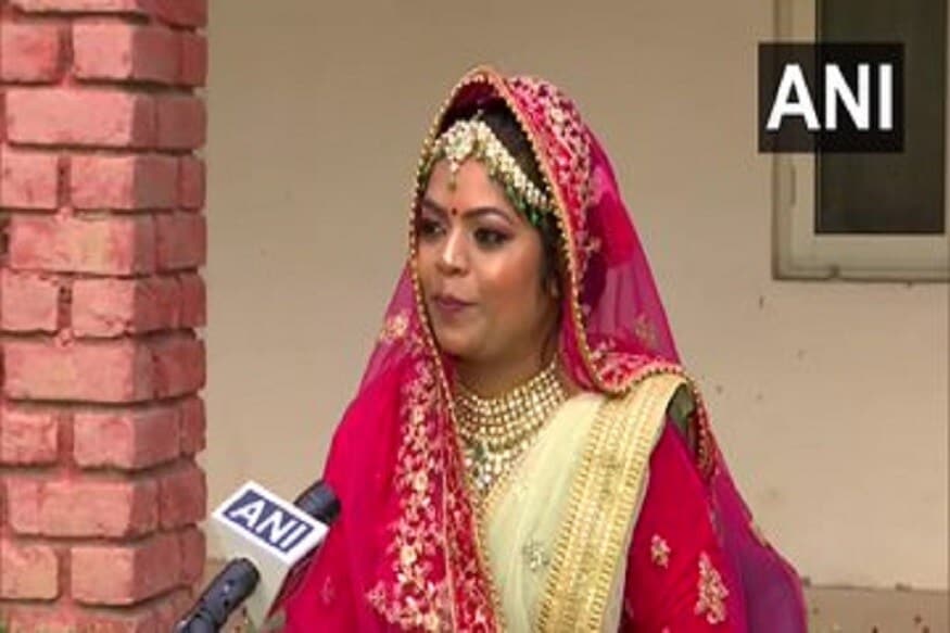 पण 13 मार्च 2016 मध्ये राहुलचा अपघात झाला आणि शरीराच्या खालचा भाग लकवाग्रस्त झाला. त्यादरम्यानही अनामिकाने त्याला साथ दिली. अनामिका तेव्हापासून नेहमी मला प्रोत्साहन देत असल्याचं राहुलने सांगितलं. पण 13 मार्च 2016 मध्ये राहुलचा अपघात झाला आणि शरीराच्या खालचा भाग लकवाग्रस्त झाला. त्यादरम्यानही अनामिकाने त्याला साथ दिली. अनामिका तेव्हापासून नेहमी मला प्रोत्साहन देत असल्याचं राहुलने सांगितलं.