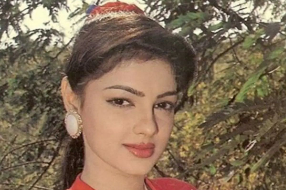 ममता कुलकर्णी- प्रसिद्ध अभिनेत्री ममता कुलकर्णी हिने एका मुलाखतीमध्ये असं म्हटलं आहे की ती संत चैतन्य गगनगिरी नाथ यांच्या मार्गदर्शनामध्ये जगत आहे आणि संन्याशी बनली आहे. (फोटो सौजन्य-सोशल मीडिया) ममता कुलकर्णी- प्रसिद्ध अभिनेत्री ममता कुलकर्णी हिने एका मुलाखतीमध्ये असं म्हटलं आहे की ती संत चैतन्य गगनगिरी नाथ यांच्या मार्गदर्शनामध्ये जगत आहे आणि संन्याशी बनली आहे. (फोटो सौजन्य-सोशल मीडिया)