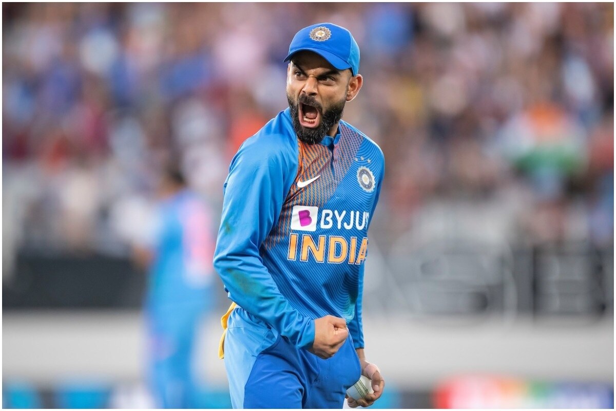 टीम इंडियाचा कर्णधार विराट कोहली जेव्हा मैदानात उतरतो तेव्हा नवी रेकॉर्ड त्याच्या नावावर होतात. ऑस्ट्रेलियाविरुद्धच्या वनडे सीरिजमध्येही विराटच्या निशाण्यावर अनेक रेकॉर्ड आहेत. वनडे क्रिकेटमध्ये विराट कोहली सचिन तेंडुलकर आणि रिकी पॉण्टिंग यांची रेकॉर्ड तोडू शकतो. (Photo- Virat Kohli Instagram) टीम इंडियाचा कर्णधार विराट कोहली जेव्हा मैदानात उतरतो तेव्हा नवी रेकॉर्ड त्याच्या नावावर होतात. ऑस्ट्रेलियाविरुद्धच्या वनडे सीरिजमध्येही विराटच्या निशाण्यावर अनेक रेकॉर्ड आहेत. वनडे क्रिकेटमध्ये विराट कोहली सचिन तेंडुलकर आणि रिकी पॉण्टिंग यांची रेकॉर्ड तोडू शकतो. (Photo- Virat Kohli Instagram)