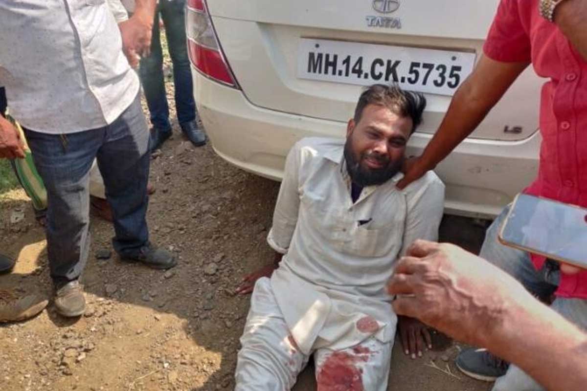 फिल्मी स्टाईल अपहरण.. गाडी खराब झाल्यानं बिल्डरला रस्त्यात सोडून अपहरणकर्ते फरार