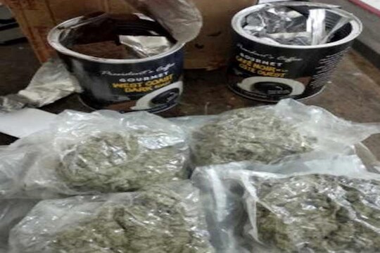 मुंबईत NCB ची कारवाई! मोठा साठा जप्त करत ड्रग्स पॅडलरसह 5 जणांना घेतलं ताब्यात