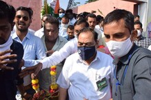 सोनसाखळी चोरट्याला पकडलं, एकनाथ खडसेंच्या दौऱ्यात केला होता हात साफ सोनसाखळी चोरट्याला पकडलं, एकनाथ खडसेंच्या दौऱ्यात केला होता हात साफ