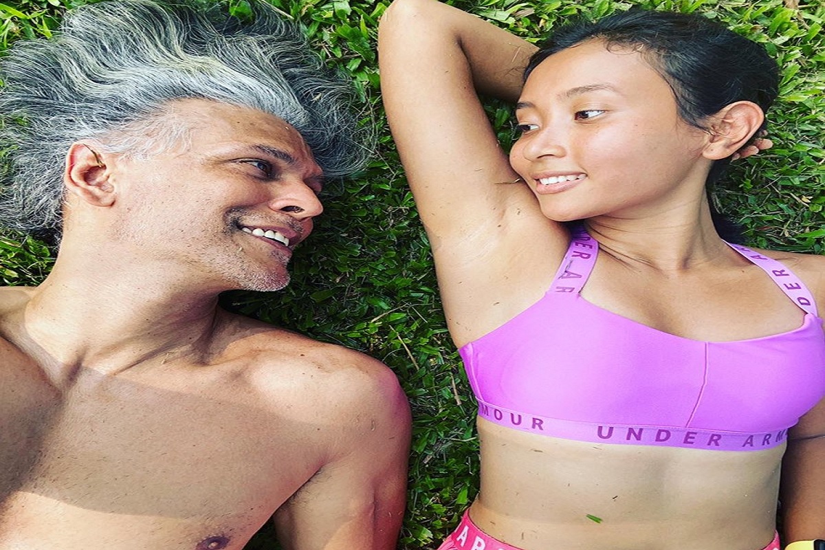 Birthday Special: वयाच्या 55व्या वर्षी मिलिंद सोमणचा हॉट अंदाज, पोस्ट केला Naked फोटो