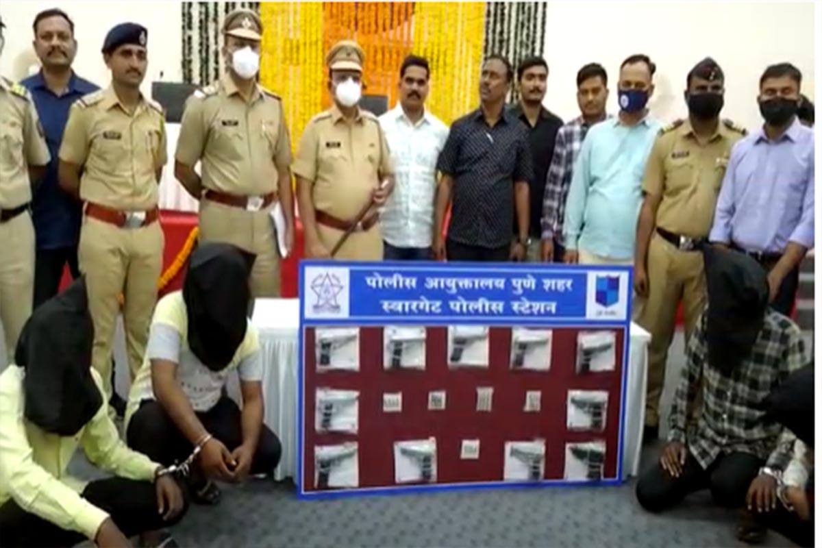 मोठी बातमी! ऐन दिवाळीत सापडला मोठा शस्त्रसाठा, पुण्यात लादेन टोळीला अटक