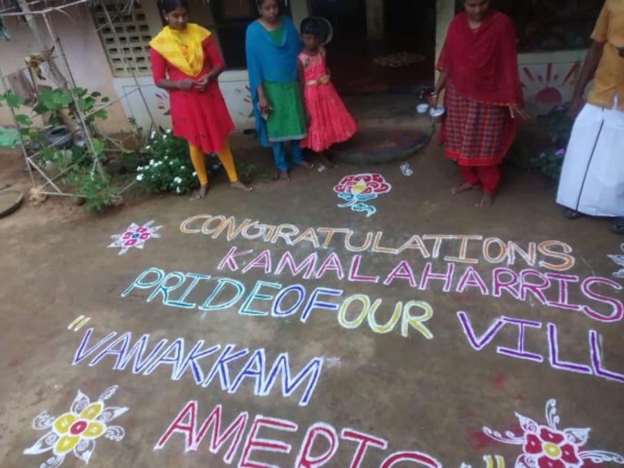 भारतातही कमला हॅरिस यांच्या विजयाचा जल्लोष करण्यात आला. त्यांना शुभेच्छा देण्यासाठी तमिळनाडूमधील एका गावात सडा आणि रांगोळी काढण्यात आली आहे. 