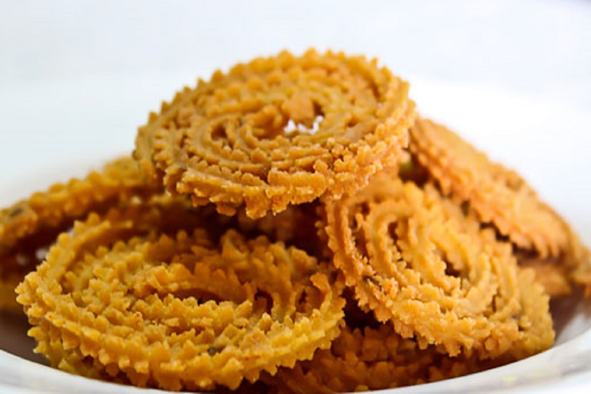 Diwali Recipes : फराळात चकली हवीच! पाहा 6 पद्धतींचे 'खमंग' VIDEO