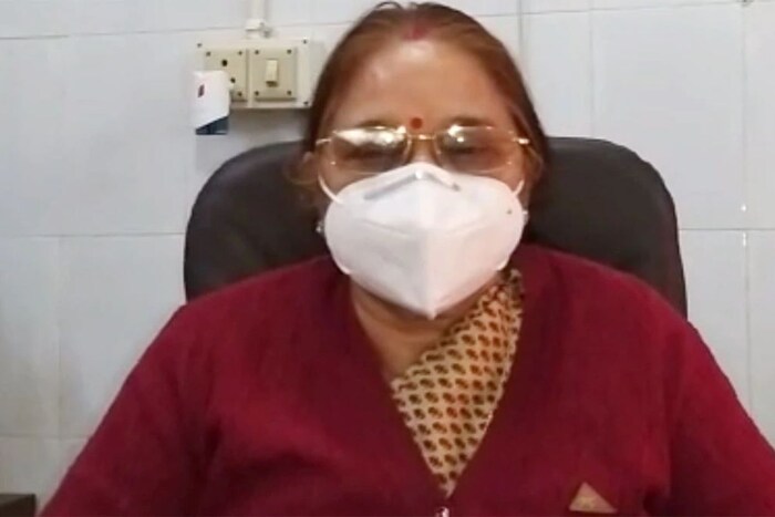 या प्रकरणात रुग्णालय प्रशासनाचे दुर्लक्ष असल्याचा आरोप कुटुंबीयांनी केला आहे. सीएमओ अमिता सिंह यांनी सांगितलं की, या प्रकरणाचा तपास केला जात आहे. जे दोषी असतील त्यांच्यावर कडक कारवाई केली जाईल.
