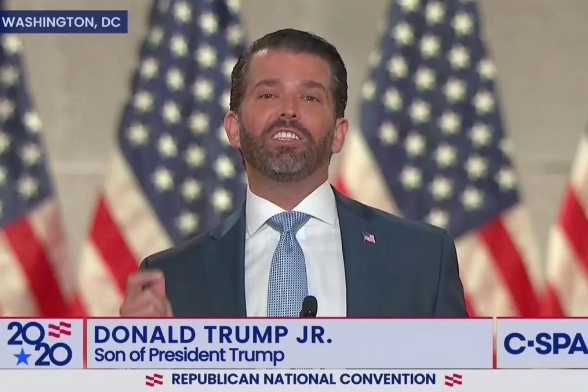 US Election 2020: निकालाआधी ट्रम्प यांच्या मुलाचे प्रताप, जगाचा नकाशा शेअर करत काश्मीर दाखवला पाकिस्तानात