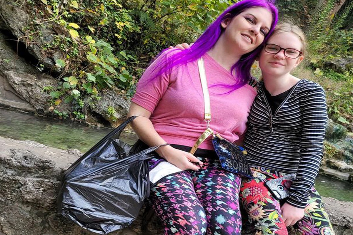 12 वर्षीय मुलीला पाण्याची विचित्र अॅलर्जी; फक्त बादलीभर पाण्यानं अंघोळही घेऊ शकते जीव