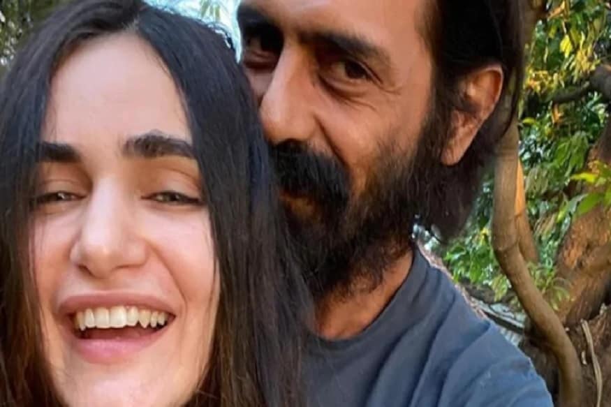 ग्रॅब्रीएलासोबतचे खास फोटोही तो सोशल मीडियावर टाकत असतो. त्याने ग्रॅब्रीएलासोबतचे बेबीमूनच्या काळातील रोमँटिक फोटोही शेअर केले होते. ग्रॅब्रीएलासोबतचे खास फोटोही तो सोशल मीडियावर टाकत असतो. त्याने ग्रॅब्रीएलासोबतचे बेबीमूनच्या काळातील रोमँटिक फोटोही शेअर केले होते.