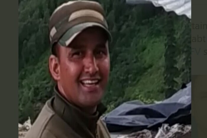 राकेश डोवाल Arty Regiment मध्ये होते. तर ते मूळचे उत्तराखंडमधील ऋषिकेश येथे गंगा नगरचे राहणारे होते. ते शहीद झाल्याचे वृत्त समोर येताच सर्वांना मोठा धक्का बसला आहे.