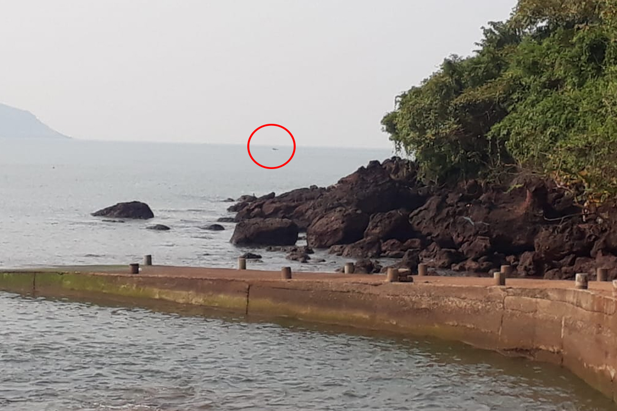 मुंबईजवळील समुद्रात बोट बुडाली, 2 तास पोहून 6 जणांनी वाचवला स्वत:चा जीव