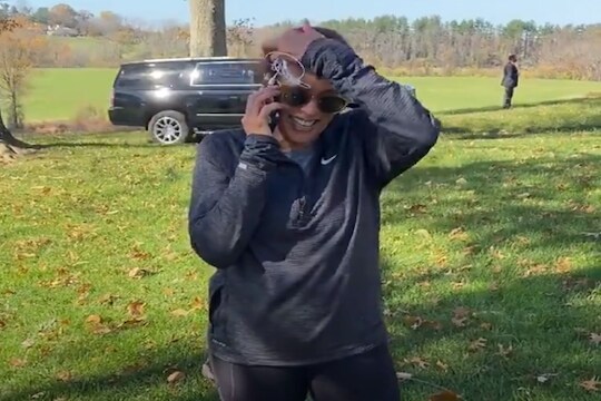 We did it Joe! कमला हॅरिस यांना आवरले नाहीत अश्रू अध्यक्षांना बातमी कशी दिली? पाहा VIDEO