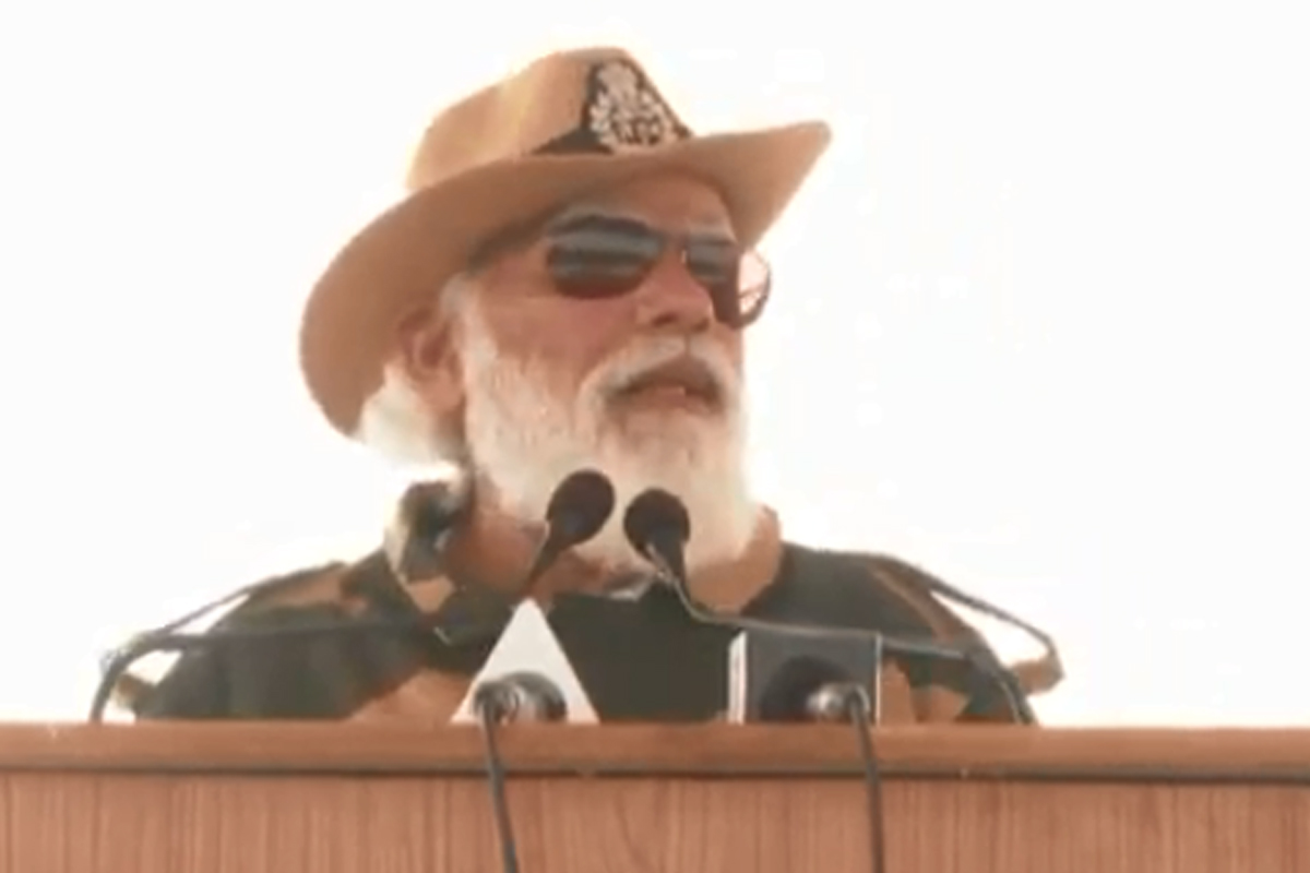 दिवाळीच्या दिवशी मोदींनी दिला चीन आणि पाकला थेट इशारा