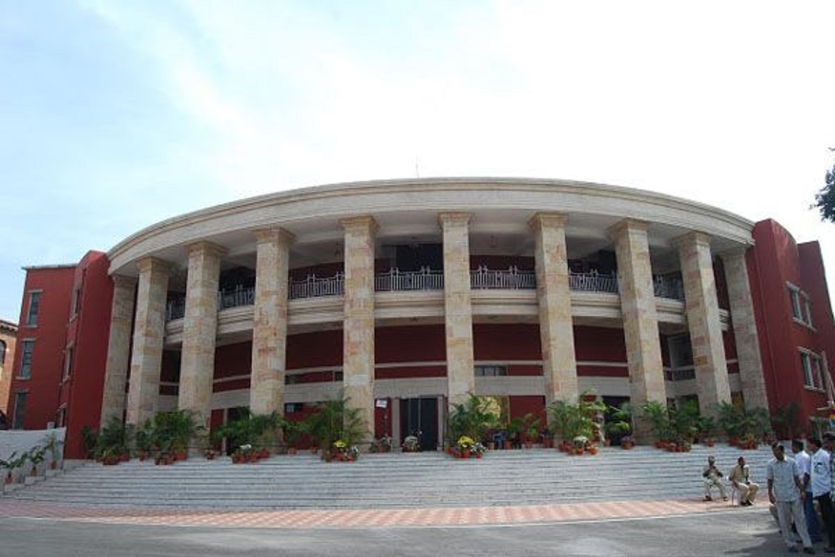 हिवाळी अधिवेशन मुंबईत नको नागपुरातच घ्या, भाजप आमदारांची मागणी