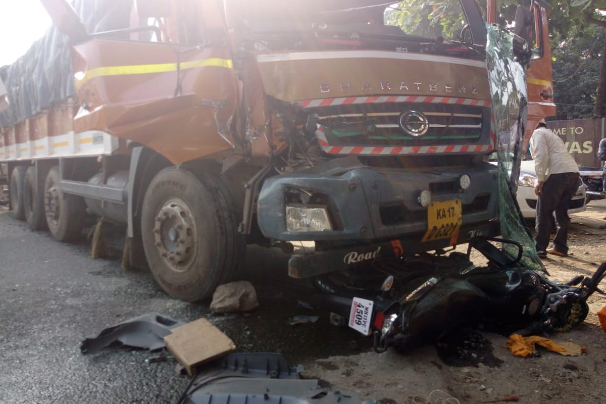 पुण्यात नवले पुलाजवळ पुन्हा विचित्र अपघात, पाहा हा VIDEO