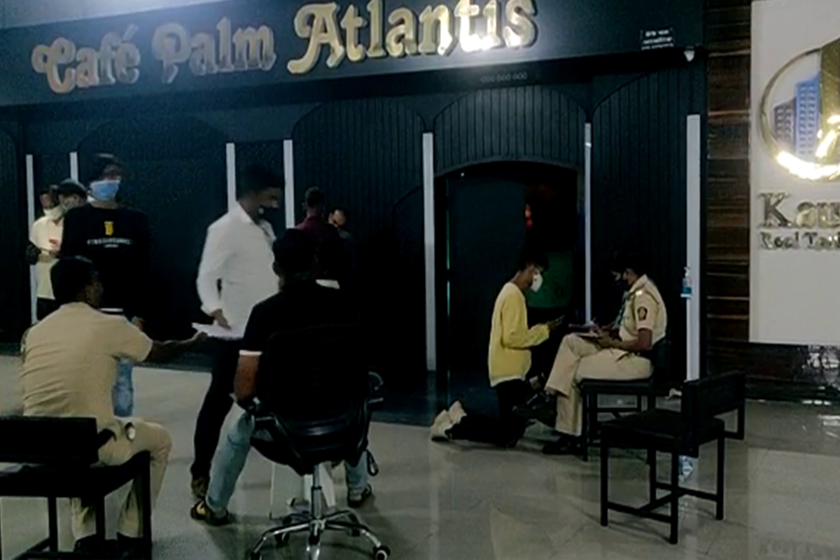 पार्टी होती की जत्रा? नवी मुंबईत अनधिकृत हुक्का पार्लरवर धाड, तब्बल 211 तरुण-तरुणी ताब्यात