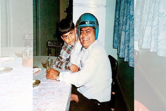 Birthday Special: टीममध्ये निवड होण्याकरता वडिलांकडे मागण्यात आली होती लाच, विराट कोहलीचा गौप्यस्फोट