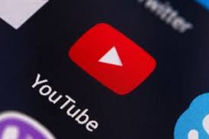 ऍप्लिकेशनच्या प्रक्रियेमध्ये पैसे कमावण्यासाठी एक AdSense अकाउंट कनेक्ट करणं गरजेचं आहे. त्यासाठी Sign up for Google AdSense वर क्लिक करा. जर आधीपासूनच हे अकाउंट असल्यास त्याचा वापर करू शकता.