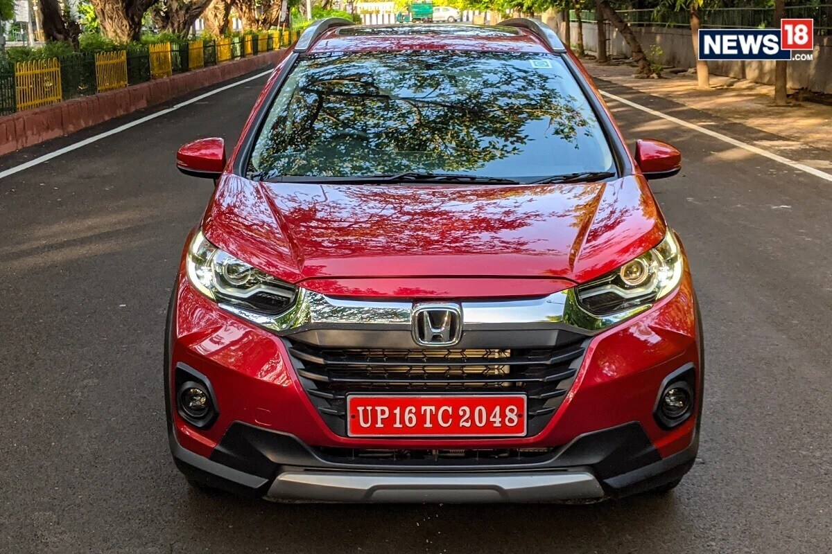 होंडा अमेज (Honda Amaze) स्पेशल एडिशन : या कारवर 15000 रुपयांची सूट देण्यात येत आहे. पेट्रोल आणि डिझेल जुन्या गाड्यांच्या एक्सचेंजवर 7000 रुपये कॅश डिस्काउंट आहे. होंडा अमेज (Honda Amaze) स्पेशल एडिशन : या कारवर 15000 रुपयांची सूट देण्यात येत आहे. पेट्रोल आणि डिझेल जुन्या गाड्यांच्या एक्सचेंजवर 7000 रुपये कॅश डिस्काउंट आहे.
