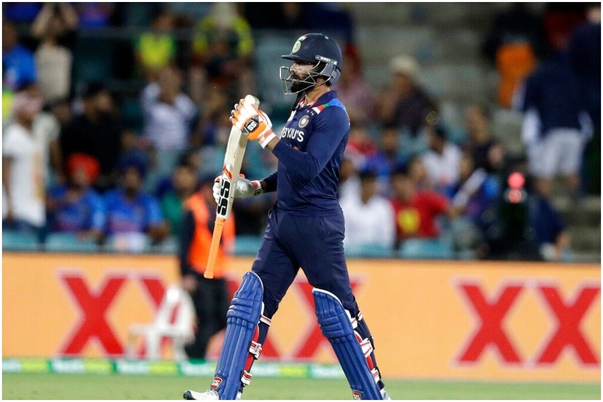 सराव सामना न खेळता जडेजाला पहिल्या टेस्टमध्ये उतरवणं जवळपास अशक्य आहे, अशी माहिती सूत्रांनी दिली. कनकशनपेक्षा जडेजाला मांडीच्या स्नायूच्या दुखापतीमुळे एक टेस्ट बाहेर बसावं लागू शकतं. (PIC: AP) सराव सामना न खेळता जडेजाला पहिल्या टेस्टमध्ये उतरवणं जवळपास अशक्य आहे, अशी माहिती सूत्रांनी दिली. कनकशनपेक्षा जडेजाला मांडीच्या स्नायूच्या दुखापतीमुळे एक टेस्ट बाहेर बसावं लागू शकतं. (PIC: AP)