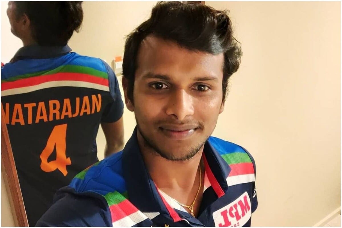 पहिल्या टेस्ट मॅचसाठी फास्ट बॉलर शार्दुल ठाकूर, टी नटराजन आणि स्पिनर वॉशिंग्टन सुंदर बॅक अप आणि नेट बॉलर म्हणून टीमसोबत कायम राहिले आहेत. ( Photo : T Natrajan/Instagram) पहिल्या टेस्ट मॅचसाठी फास्ट बॉलर शार्दुल ठाकूर, टी नटराजन आणि स्पिनर वॉशिंग्टन सुंदर बॅक अप आणि नेट बॉलर म्हणून टीमसोबत कायम राहिले आहेत. ( Photo : T Natrajan/Instagram)