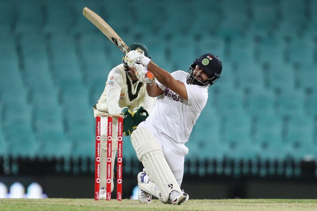 भारत ए आणि ऑस्ट्रेलिया ए (India vs Australia) यांच्यात सुरू असलेल्या सराव सामन्यात विकेट कीपर ऋषभ पंत याने धमाकेदार शतक केलं आहे. दुसऱ्या दिवसाचा खेळ संपला तेव्हा पंत 103 रनवर नाबाद खेळत होता. (Photo BCCI Twitter) भारत ए आणि ऑस्ट्रेलिया ए (India vs Australia) यांच्यात सुरू असलेल्या सराव सामन्यात विकेट कीपर ऋषभ पंत याने धमाकेदार शतक केलं आहे. दुसऱ्या दिवसाचा खेळ संपला तेव्हा पंत 103 रनवर नाबाद खेळत होता. (Photo BCCI Twitter)