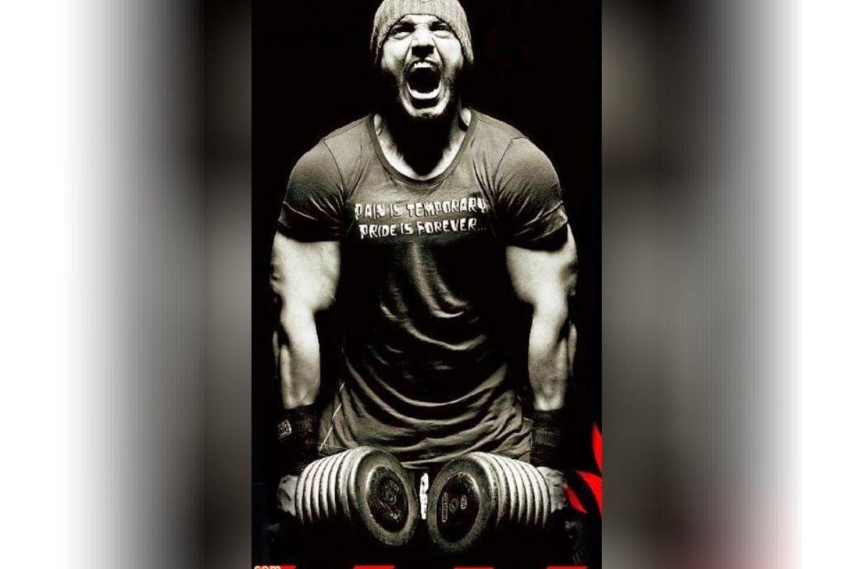अभिनयाबरोबरच जॉन निर्माताही झाला आहे. 'विकी डोनर' हा त्याचा निर्माता म्हणून पहिला चित्रपट होता आणि तो मोठ्या पडद्यावर सुपरहिटही झाला. त्यानंतर त्याने 'मद्रास कॅफे' चित्रपटाचीही निर्मिती केली होती, ज्यात त्यानेच प्रमुख भूमिका साकारली होती. (फोटो सौजन्य : John Abraham Instagram) अभिनयाबरोबरच जॉन निर्माताही झाला आहे. 'विकी डोनर' हा त्याचा निर्माता म्हणून पहिला चित्रपट होता आणि तो मोठ्या पडद्यावर सुपरहिटही झाला. त्यानंतर त्याने 'मद्रास कॅफे' चित्रपटाचीही निर्मिती केली होती, ज्यात त्यानेच प्रमुख भूमिका साकारली होती. (फोटो सौजन्य : John Abraham Instagram)