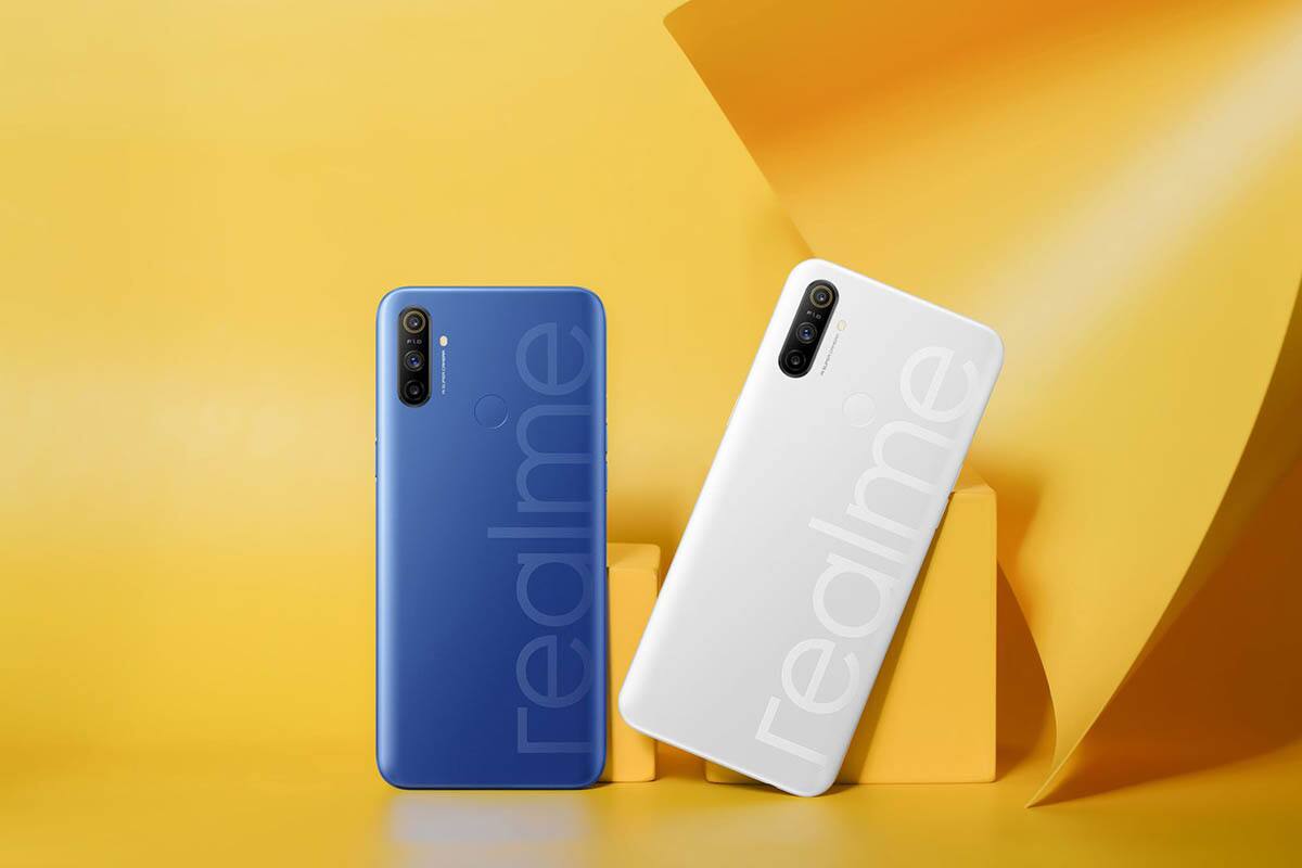RealMe Narzo 10A: नारझो 10A फोनला 6.5 इंच एचडी+ डिस्प्लेसह आहे. या फोनमध्ये हीलीयो G 70 प्रोसेसर आहे. फोनमध्ये ट्रिपल रिअर कॅमेरा सेटअप दिला आहे. त्यात 12 मेगापिक्सलचा प्रायमरी लेन्स, 2 मेगापिक्सलचा पोट्रेट शूटर आणि 2 मेगापिक्सलच्या मायक्रो लेन्सचा समावेश आहे. सेल्फीसाठी 5 मेगापिक्सल फ्रंट कॅमेरा देण्यात आला आहे. फोनमध्ये 5000 mAh ची बॅटरी देण्यात आली आहे. या फोनची किंमत 9999 रुपये आहे.