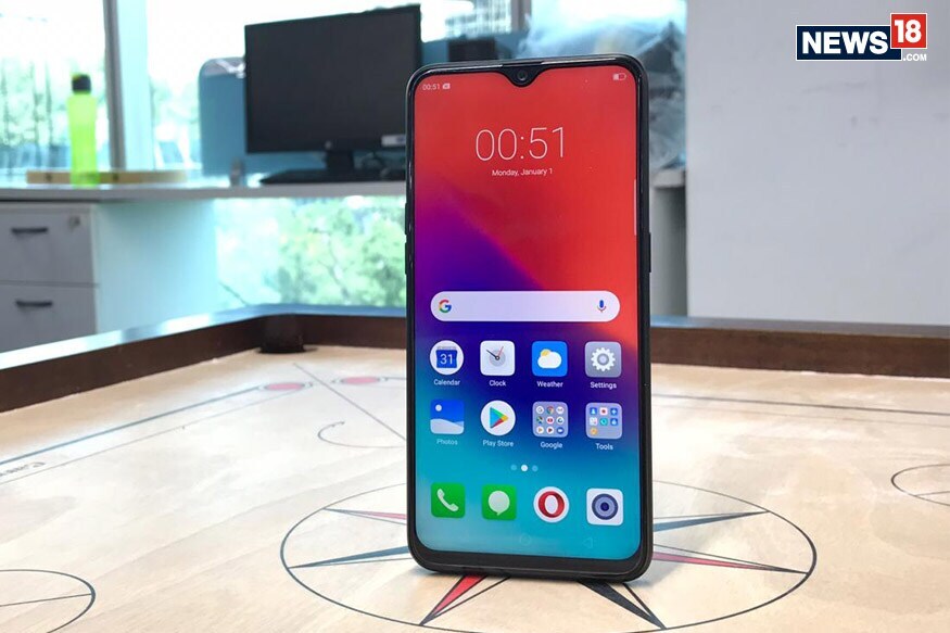 RealMe 2: RealMe 2 मध्ये 6.20 इंचाचा स्क्रिन देण्यात आला आहे. यात 13+2 मेगापिक्सलचा रियर आणि 8 मेगापिक्सलचा फ्रंट कॅमेरा देण्यात आला आहे. हा मोबाईल 3 जीबी+32 जीबी आणि 4 जीबी+64 जीबी या दोन वेरिएंटमध्ये लाँच करण्यात आला आहे. यात 4230mAhची बॅटरी देण्यात आली आहे. 3जीबीच्या वेरिएंटची किंमत 9990 रुपये आहे. RealMe 2: RealMe 2 मध्ये 6.20 इंचाचा स्क्रिन देण्यात आला आहे. यात 13+2 मेगापिक्सलचा रियर आणि 8 मेगापिक्सलचा फ्रंट कॅमेरा देण्यात आला आहे. हा मोबाईल 3 जीबी+32 जीबी आणि 4 जीबी+64 जीबी या दोन वेरिएंटमध्ये लाँच करण्यात आला आहे. यात 4230mAhची बॅटरी देण्यात आली आहे. 3जीबीच्या वेरिएंटची किंमत 9990 रुपये आहे.