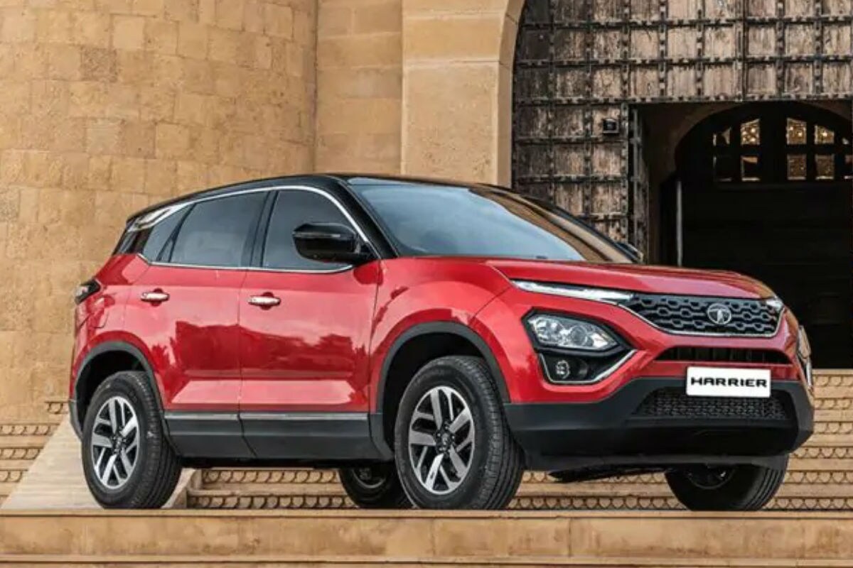 Tata Harrier - टाटा हॅरियर सर्वात पॉप्युलर कार्सपैकी एक आहे. या कारला कंपनीने या वर्षी अपडेटही केलं आहे. याच महिन्यात ही कार खरेदी केल्यास, 65000 रुपयांचा डिस्काउंट मिळणार आहे. Tata Harrier - टाटा हॅरियर सर्वात पॉप्युलर कार्सपैकी एक आहे. या कारला कंपनीने या वर्षी अपडेटही केलं आहे. याच महिन्यात ही कार खरेदी केल्यास, 65000 रुपयांचा डिस्काउंट मिळणार आहे.