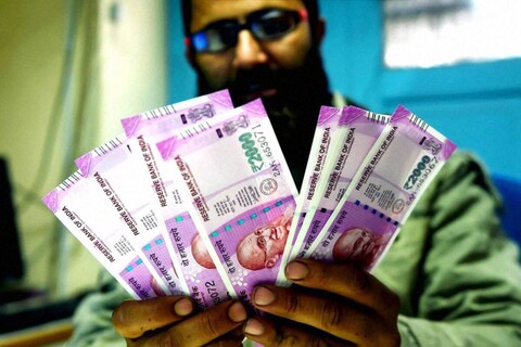 आयटी (IT) क्षेत्रातील दिग्गज कंपनी विप्रोच्या (Wipro) शेअर धारकांना कमाईची मोठी संधी आहे.  कंपनीनं शेअरची ‘बायबॅक ऑफर’ जाहीर केली आहे. ही ऑफर 29 डिसेंबर 2020 ते 11 जानेवारी 2021  या दरम्यान असेल. 