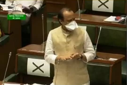अजित पवार मांडणार राज्याचा अर्थसंकल्प, पेट्रोल-डिझेलच्या किमतीबाबत दिलासा देणार?